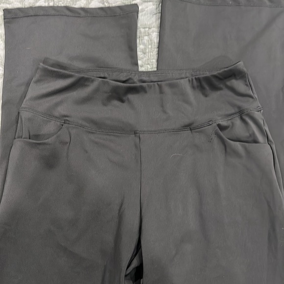 Wide leg athletic pants size large - Picture 3 of 4